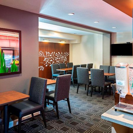 Towneplace Suites By Marriott Atlanta Кеннесо Экстерьер фото
