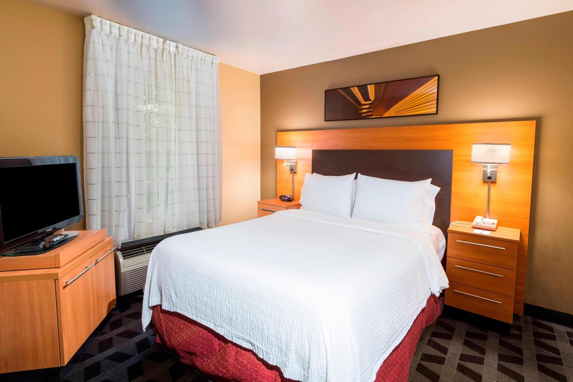 Towneplace Suites By Marriott Atlanta Кеннесо Экстерьер фото