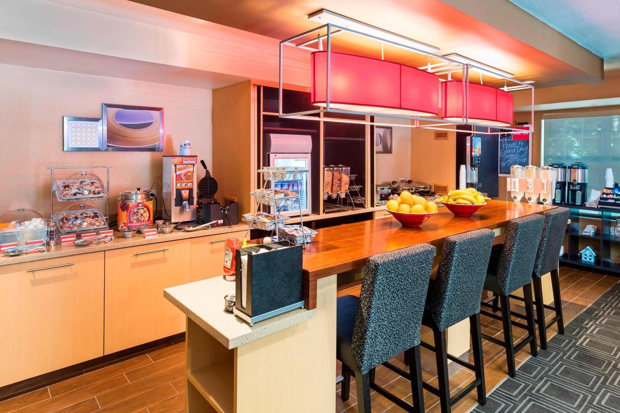 Towneplace Suites By Marriott Atlanta Кеннесо Экстерьер фото